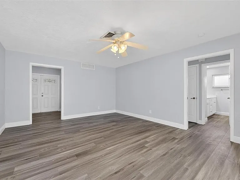 6305 Cottonwood Ln — Photo 15