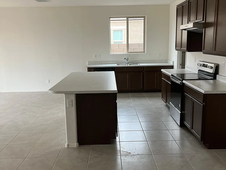 18397 E Donato Dr — Photo 4