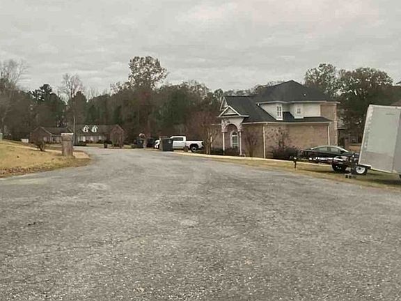 Exterior Neighborhood (street photo)