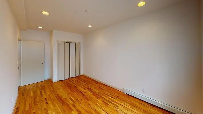 Rented by Metro Garden Realty NYC | media 14
