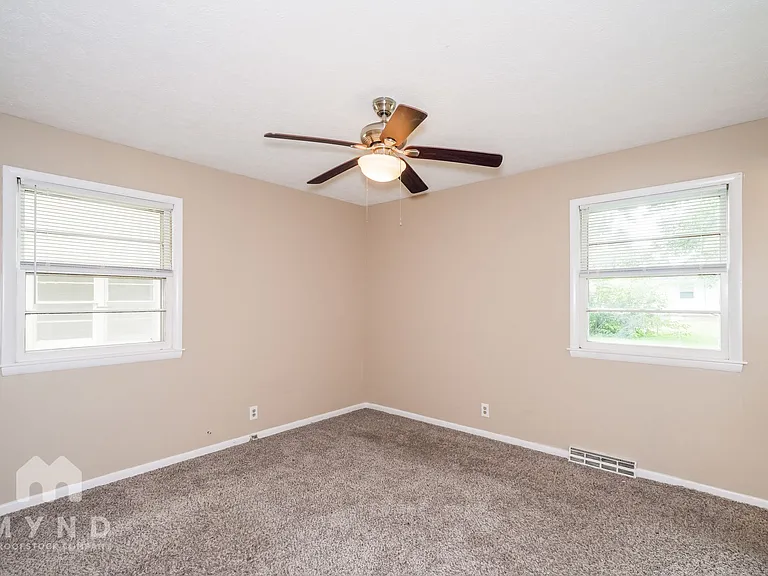 1258 E Edgewood St — Photo 11