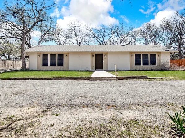 1223 Peggy Ln, Kennedale, TX 76060