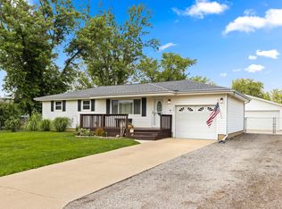 707 Cardinal Dr, Washington, IL 61571