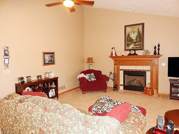 3rd image of 7292 Colton Ct