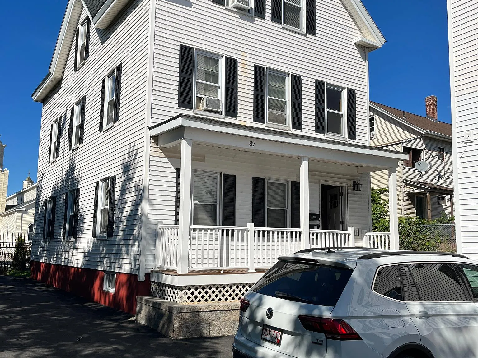 2 bed, 800 sqft, $1,800 — Photo 1