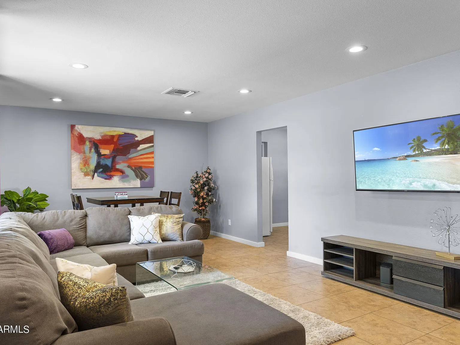 4 bed, 2.0 bath, 1545 sqft, $3,995 — Photo 3