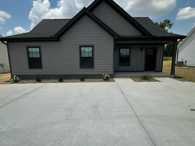 343 Woods Rd #A — Photo 1