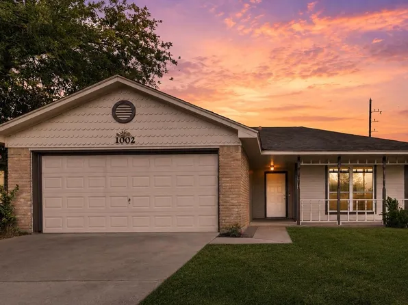 1002 Afton Ct, Tomball, TX 77375