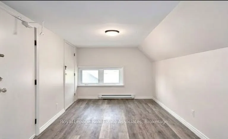 1114 4th Ave E #3 — Photo 2