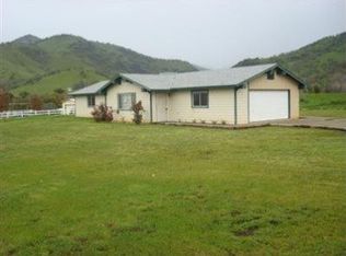 5916 Longhorn Dr, Sanger, CA 93657