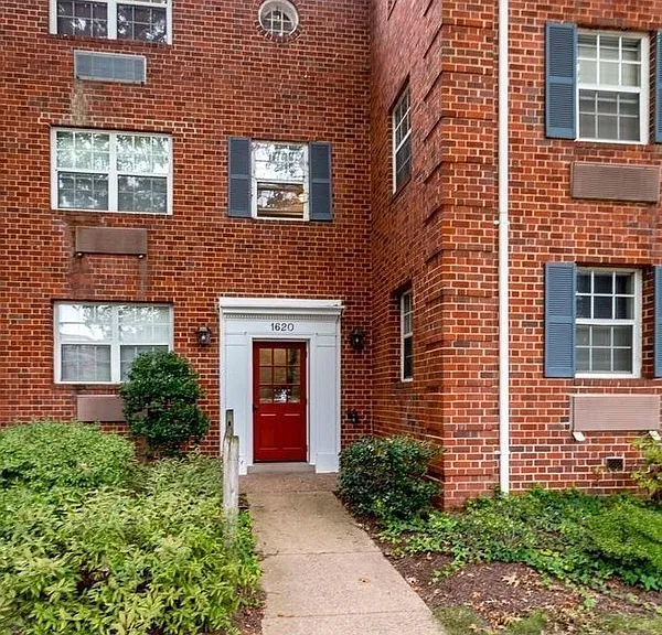 1620 W Abingdon Dr #102 — Photo 22