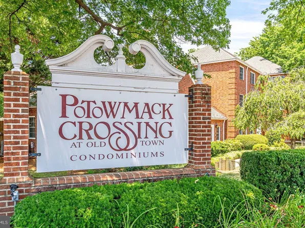 1728 W Abingdon Dr APT 102, Alexandria, VA 22314