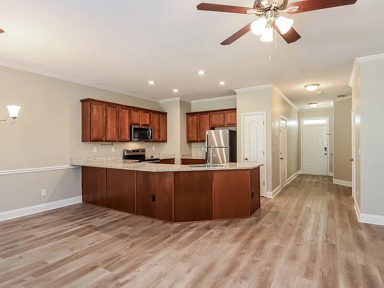 242 Derby Ct — Photo 8