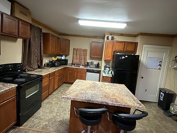 5th image of 104 Redwood Ct