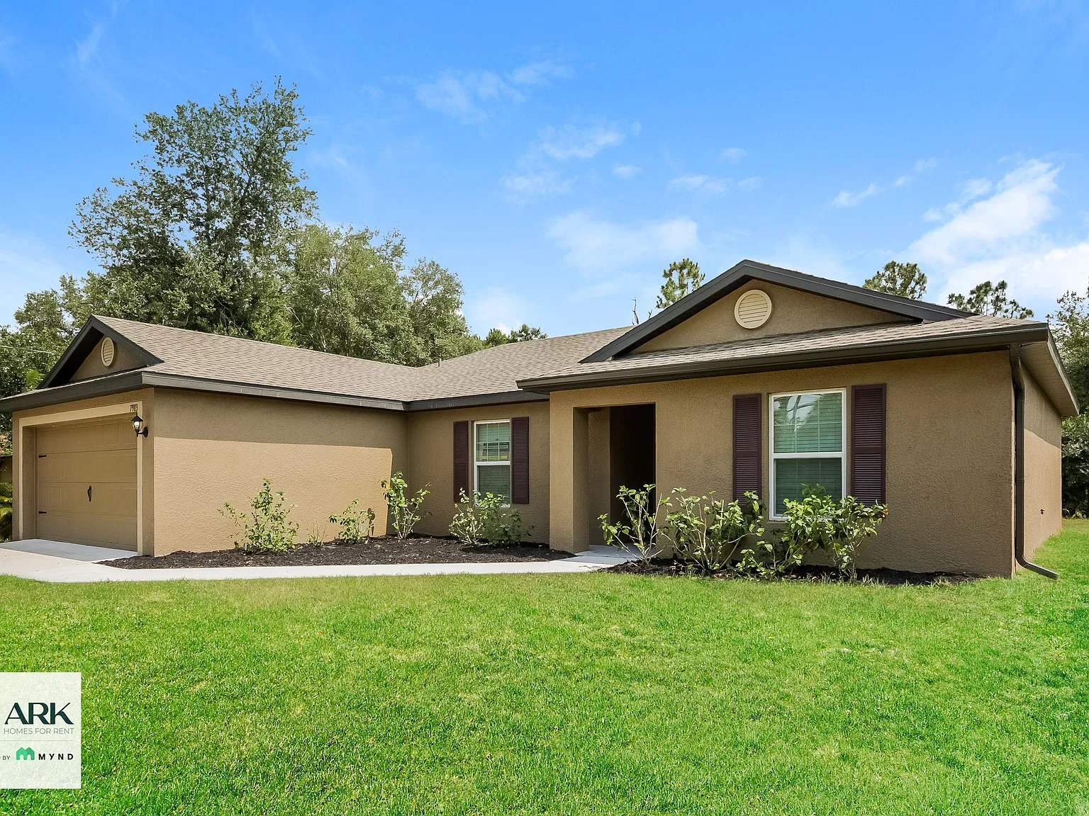 3 bed, 2.0 bath, 1461 sqft, $1,925 — Photo 2