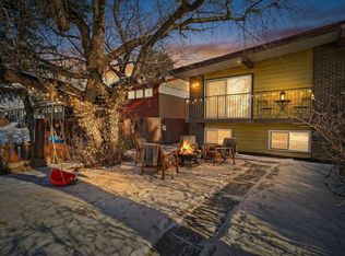 2240 A W 43rd St SE, Calgary, AB T2B 1H5