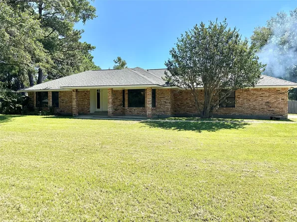4521 Lawndale Dr, Benton, LA 71006