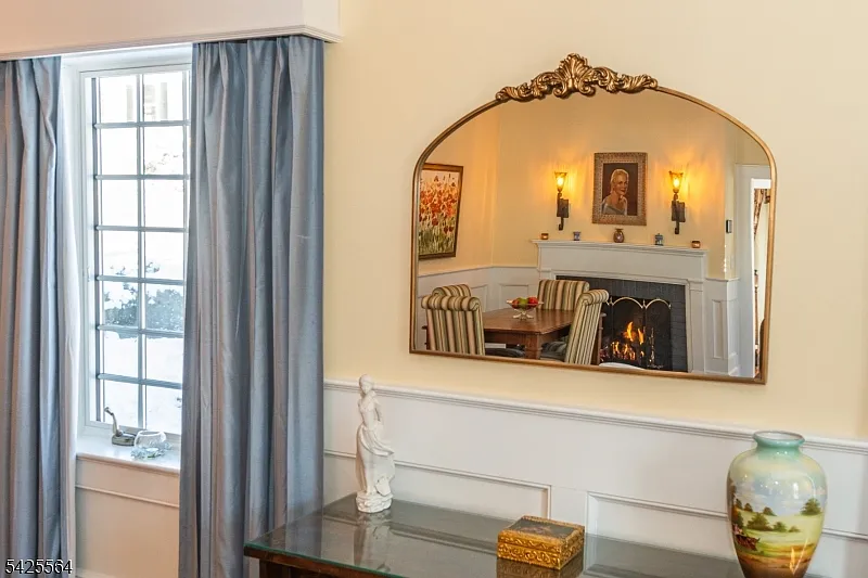 3 bed, 1.5 bath, $6,000 — Photo 2