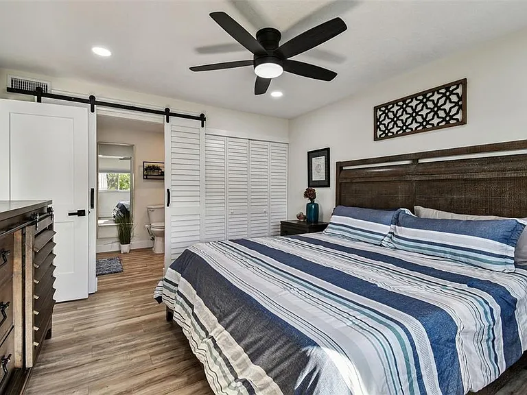 9032 Mission Oaks Blvd #F — Photo 16