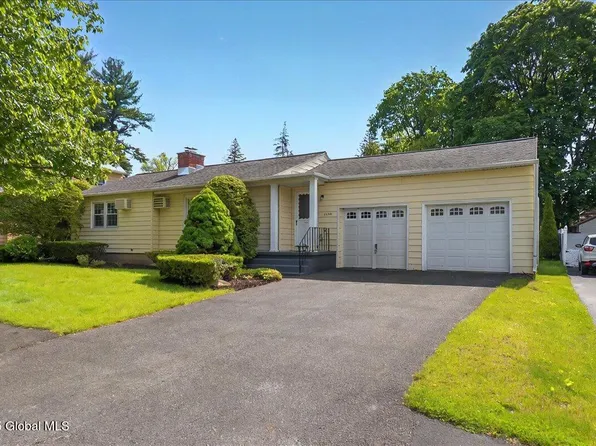 1324 Keyes Avenue, Schenectady, NY 12309