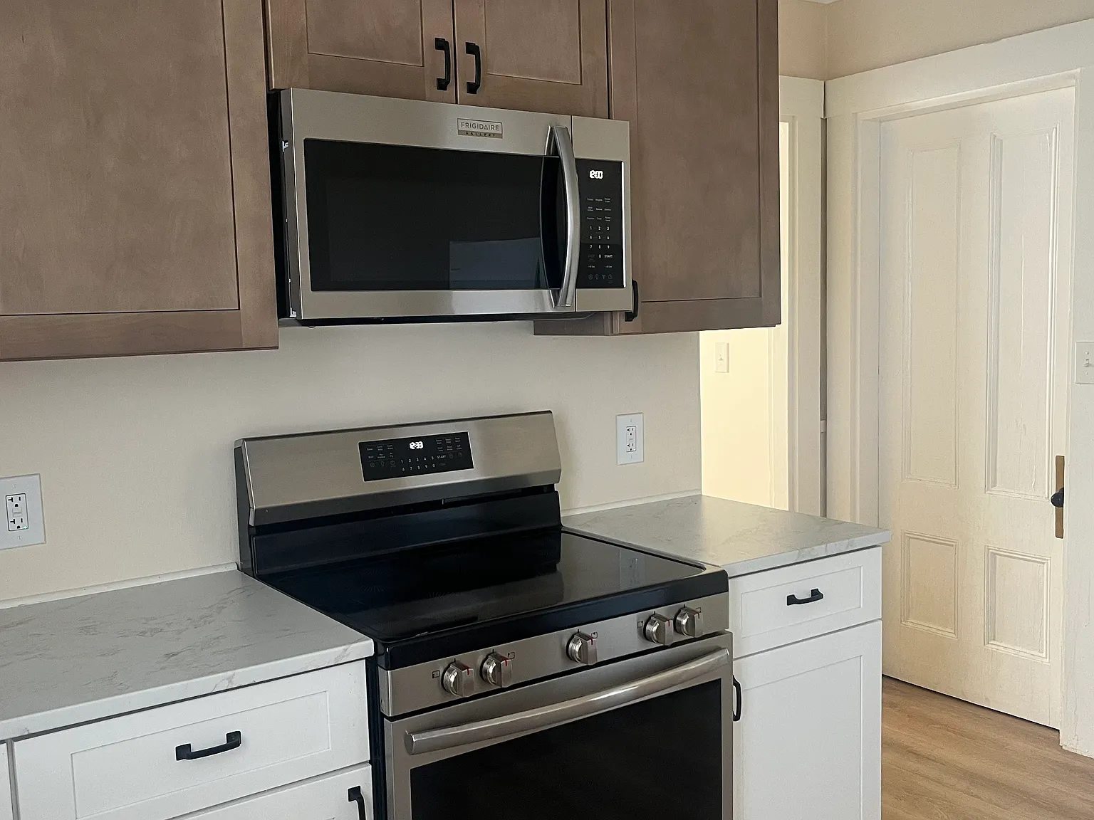 1 bed, 500 sqft, $1,700 — Photo 2