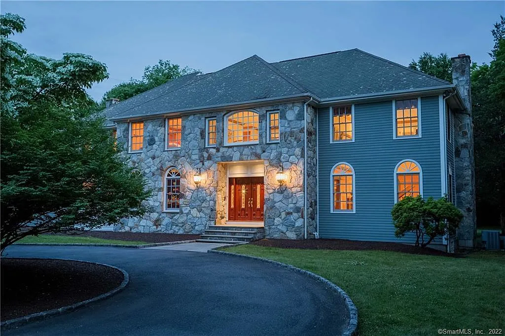 33 Pheasant Hill Road photo 1