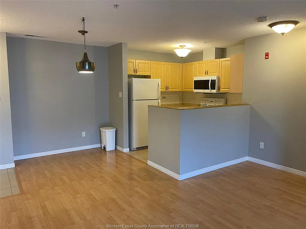 3160 Wildwood Dr — Photo 4