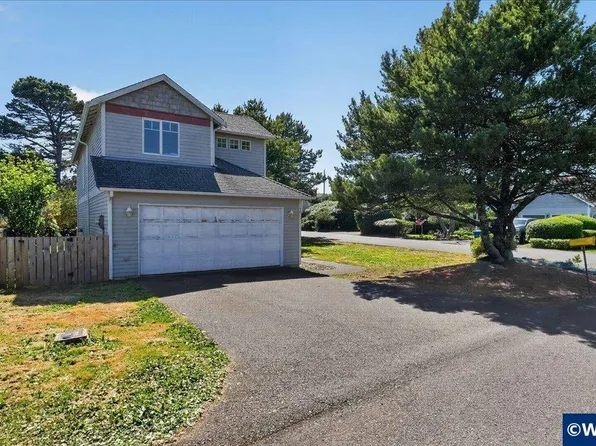 50 Evergreen Ct, Depoe Bay, OR 97341
