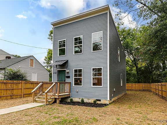 2nd image of 2107 Richmond St