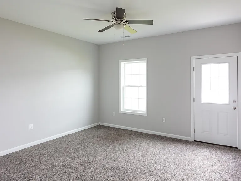 409 Jensen Way — Photo 8