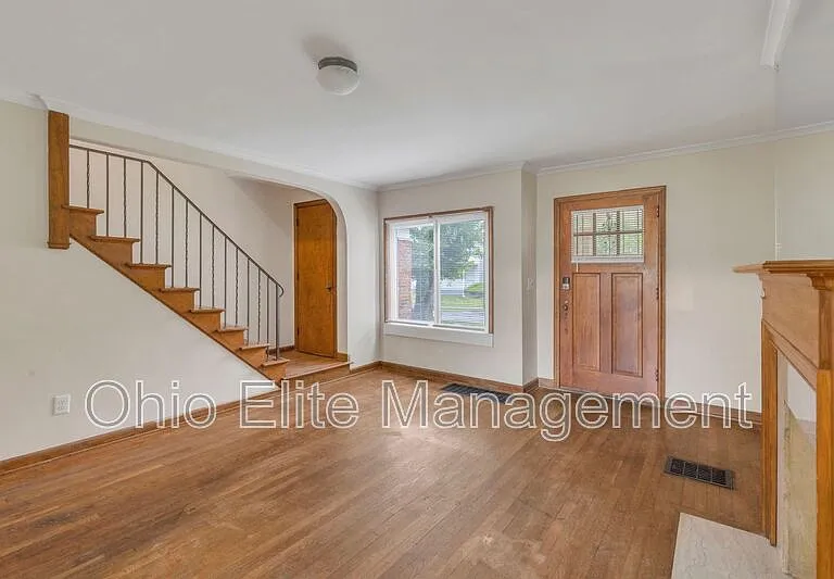 49 S Burgess Ave — Photo 9