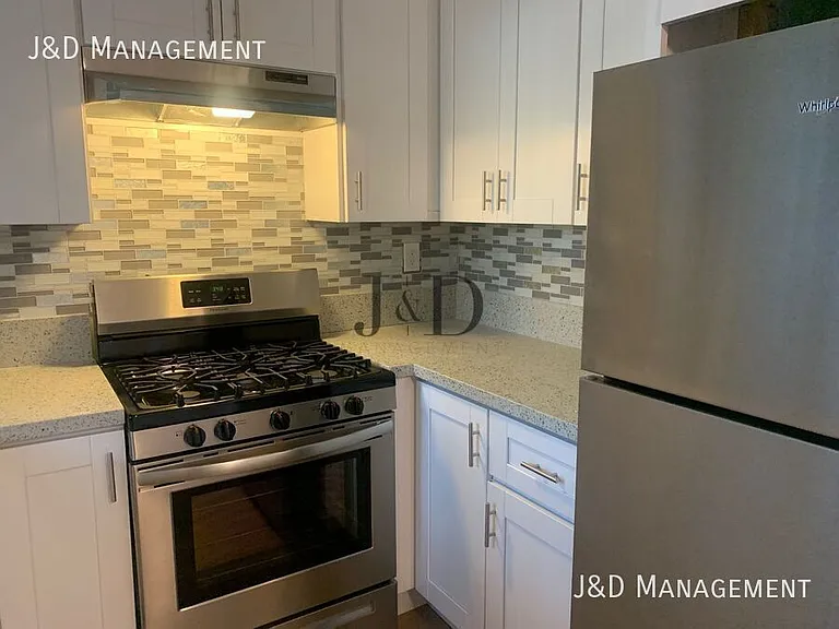 2664 Magnolia Ave #3 — Photo 3