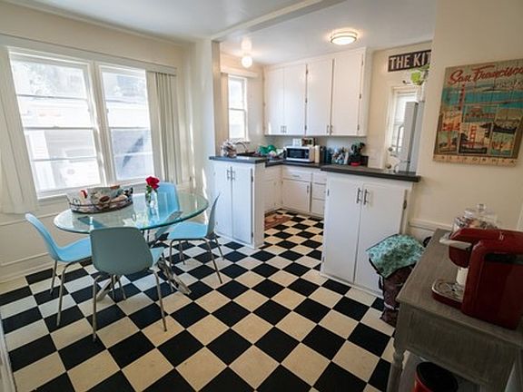 5th image of 605 Kelton Ave #9eb65f743