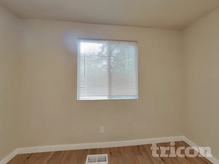 7540 Grahns Ln NE — Photo 11
