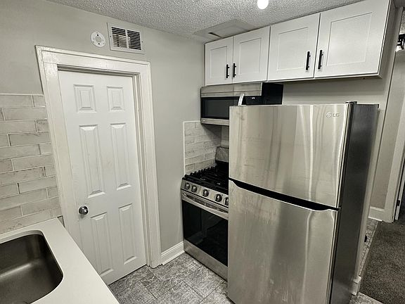 4th image of 1718 Glenmont Rd Fl 3
