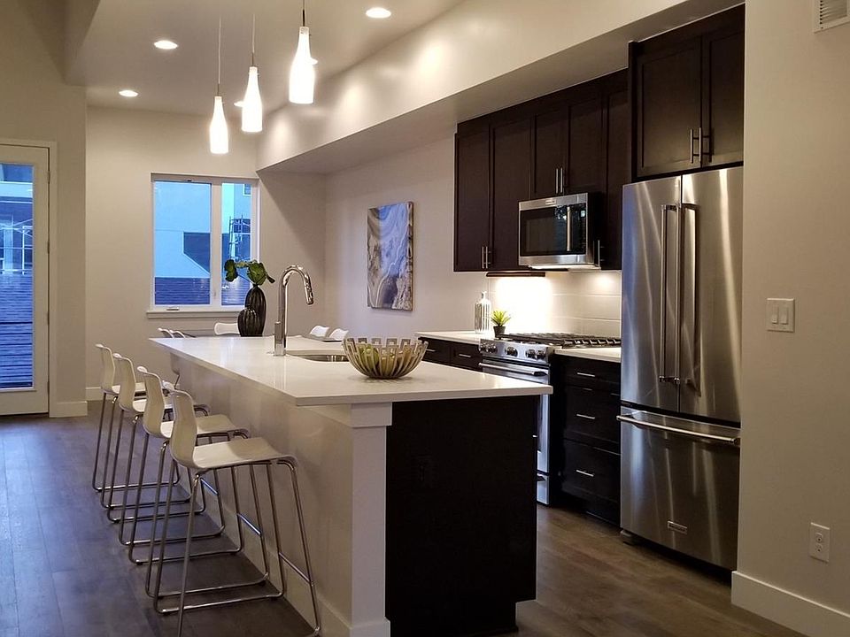 2nd image of 3115 W 19th Ave