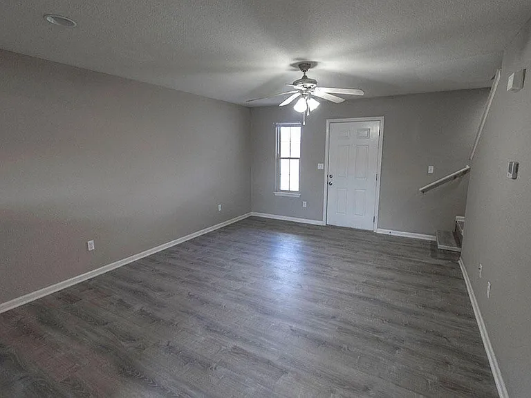 3927 Snowy Owl Dr — Photo 5