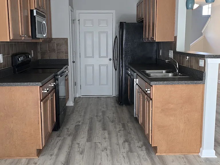 107 Fargale Ln — Photo 6