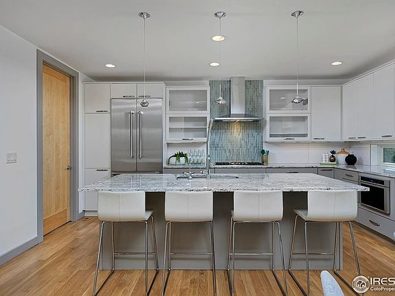 5th image of 3618 Paonia St