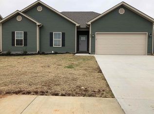 842 Alpine Pine St, Bowling Green, KY 42101