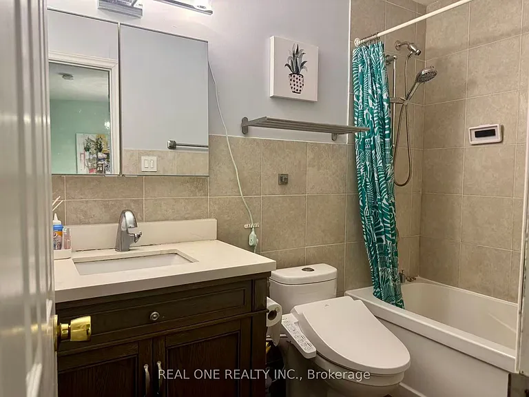 400 Mississauga Valley Blvd #124 — Photo 16