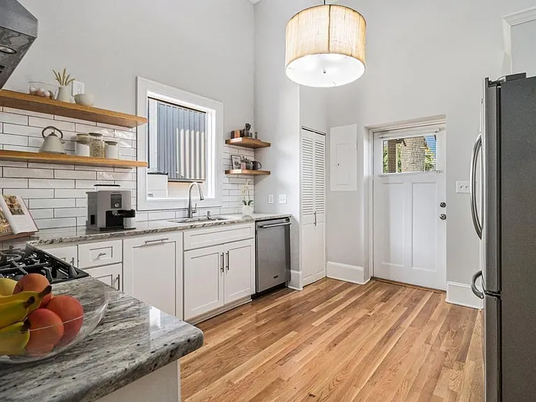 74 Boulevard Dr SE — Photo 5