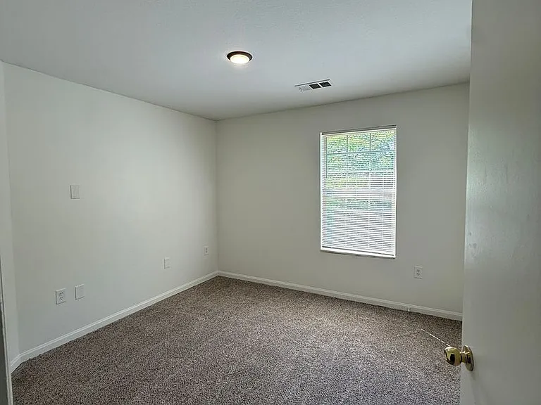 Highlands Apts — Photo 62