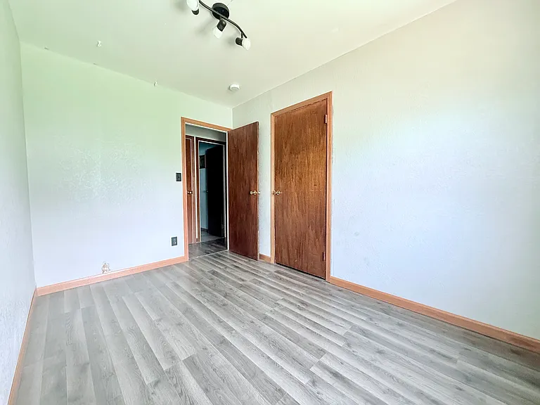 712 Maxwell St — Photo 11