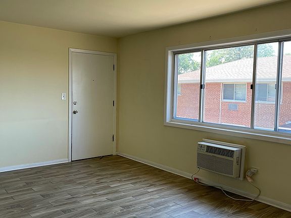 4th image of 1306B Carol St #1306-B