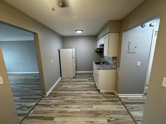 5th image of 325 Pike St #6