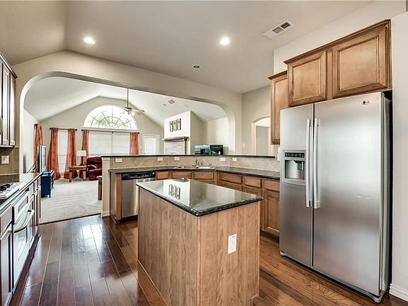 5th image of 2688 Waterway Dr