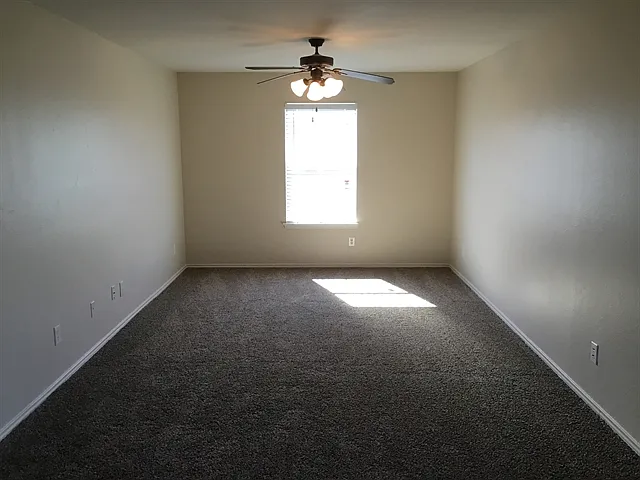 9019 Walnut Spgs — Photo 10