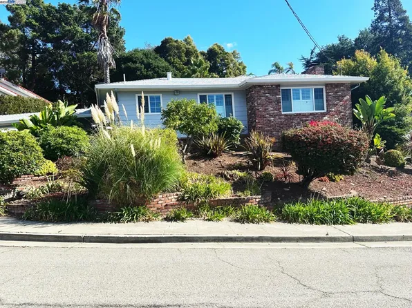 2 Sequoyah View Dr, Oakland, CA 94605