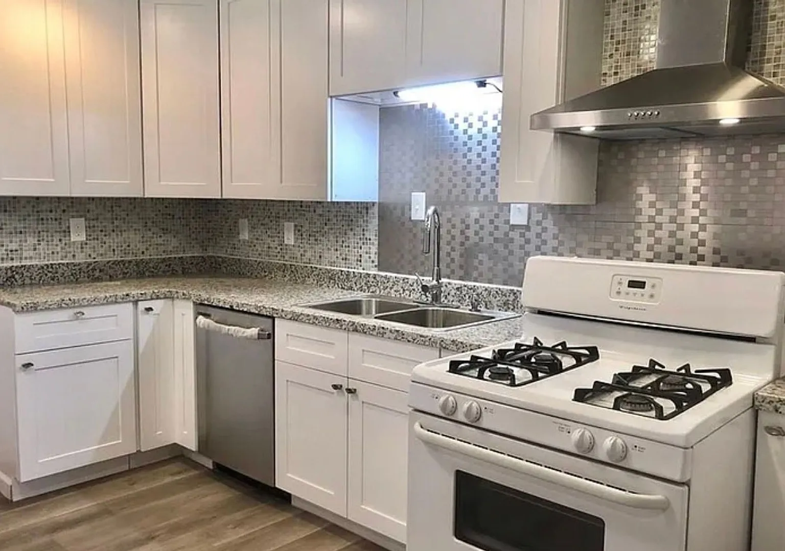 Spacious 4BR House in Westwego — Photo 1